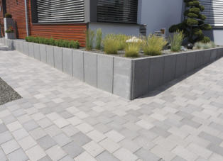 Gradnje telekomunikacijske in komunalne infrastrukture ter tlakovanje dvorišč Štajerska